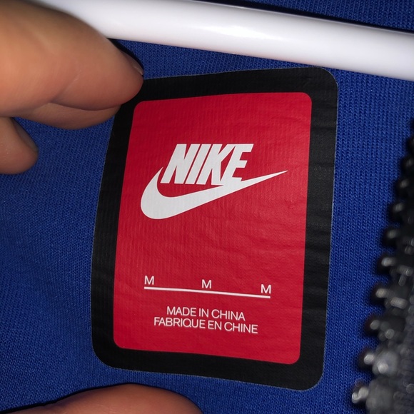 Nike Zipup Jacket - Picture 3 of 3